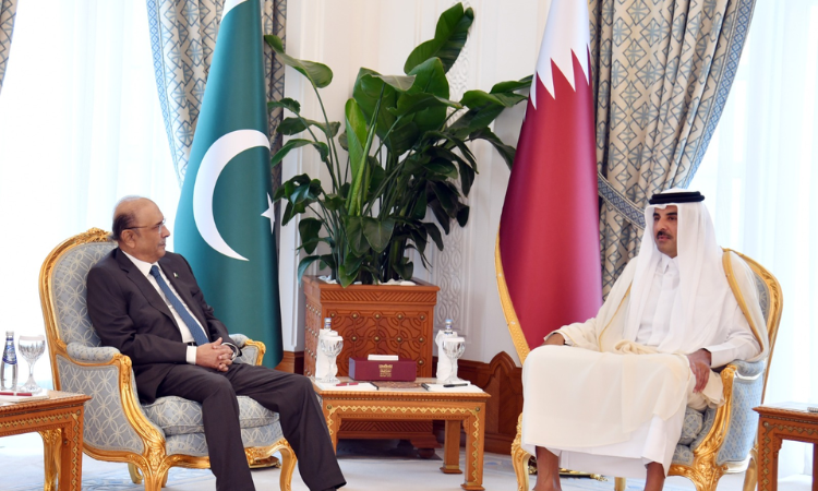 President Zardari Offers Qatari Emir